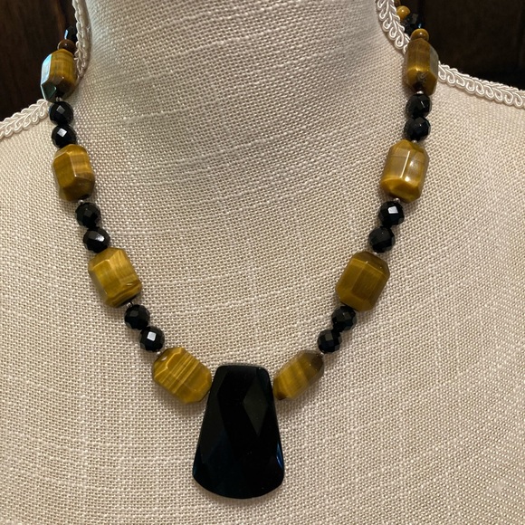 Necklace - Tiger’s eye necklace and matching earrings - Picture 2 of 4